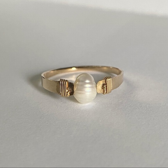 14k Gold filled pearl ring handmade - Picture 3 of 8